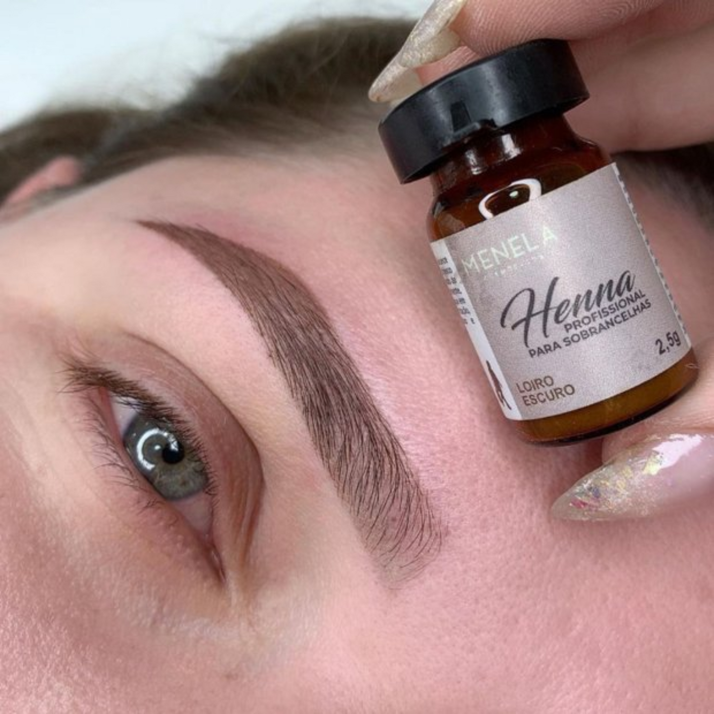 Henna Menela Rubio Oscuro